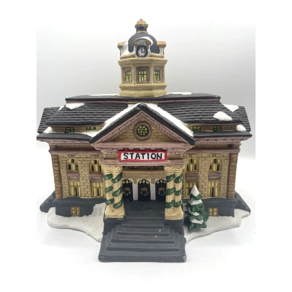 Victorian Village 1998 Station Building Christmas Holiday Decor-Tree missing